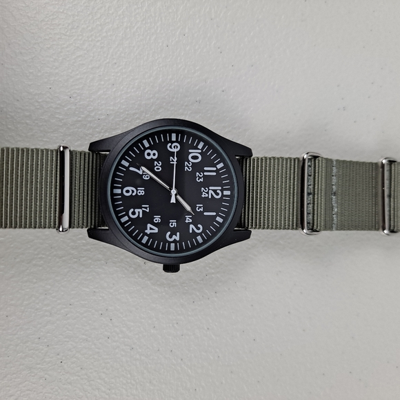 Nylon Fashion Watch - Picture 3 of 5